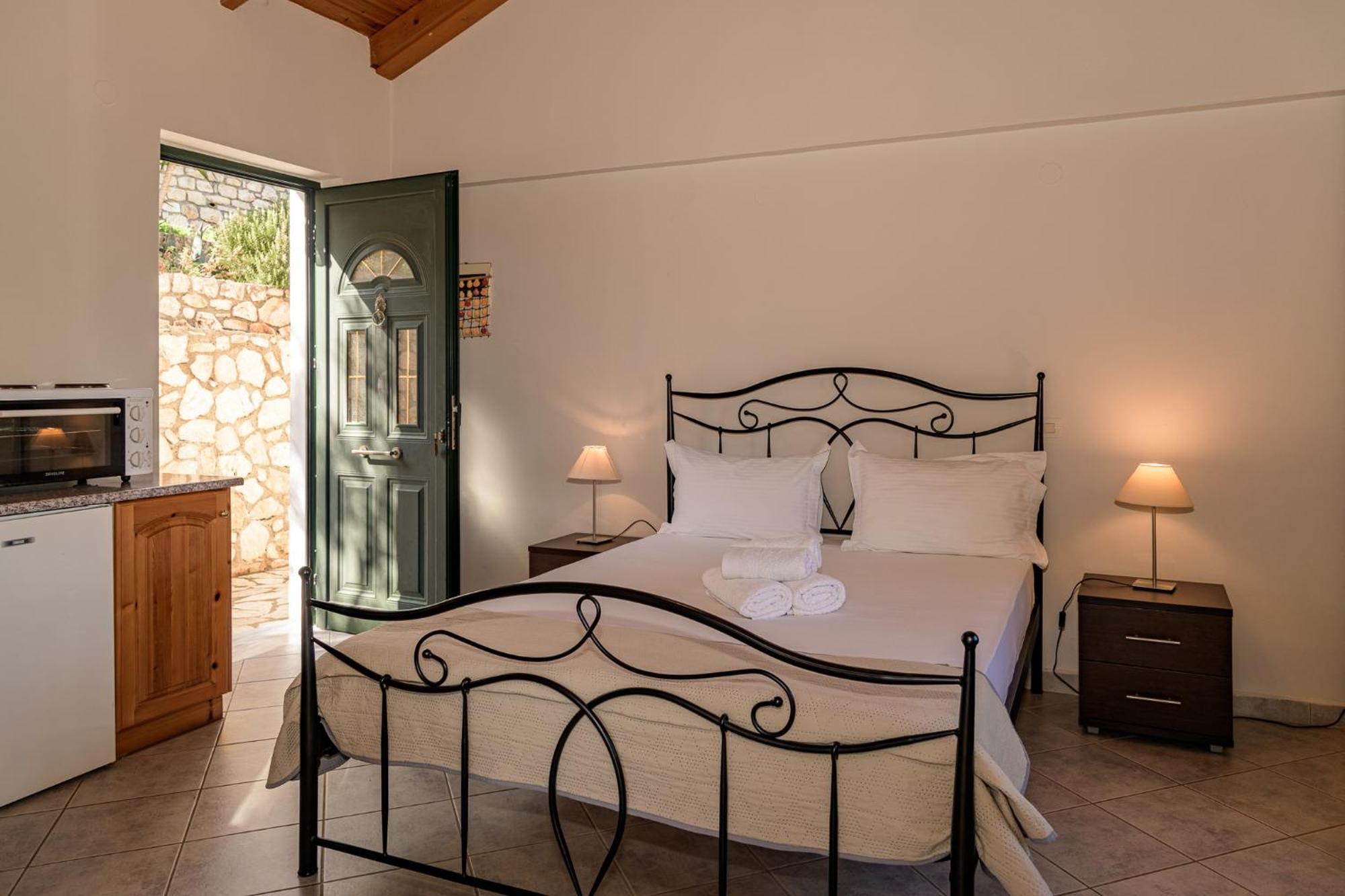 Villa Mare Studios Skinaria Exterior photo