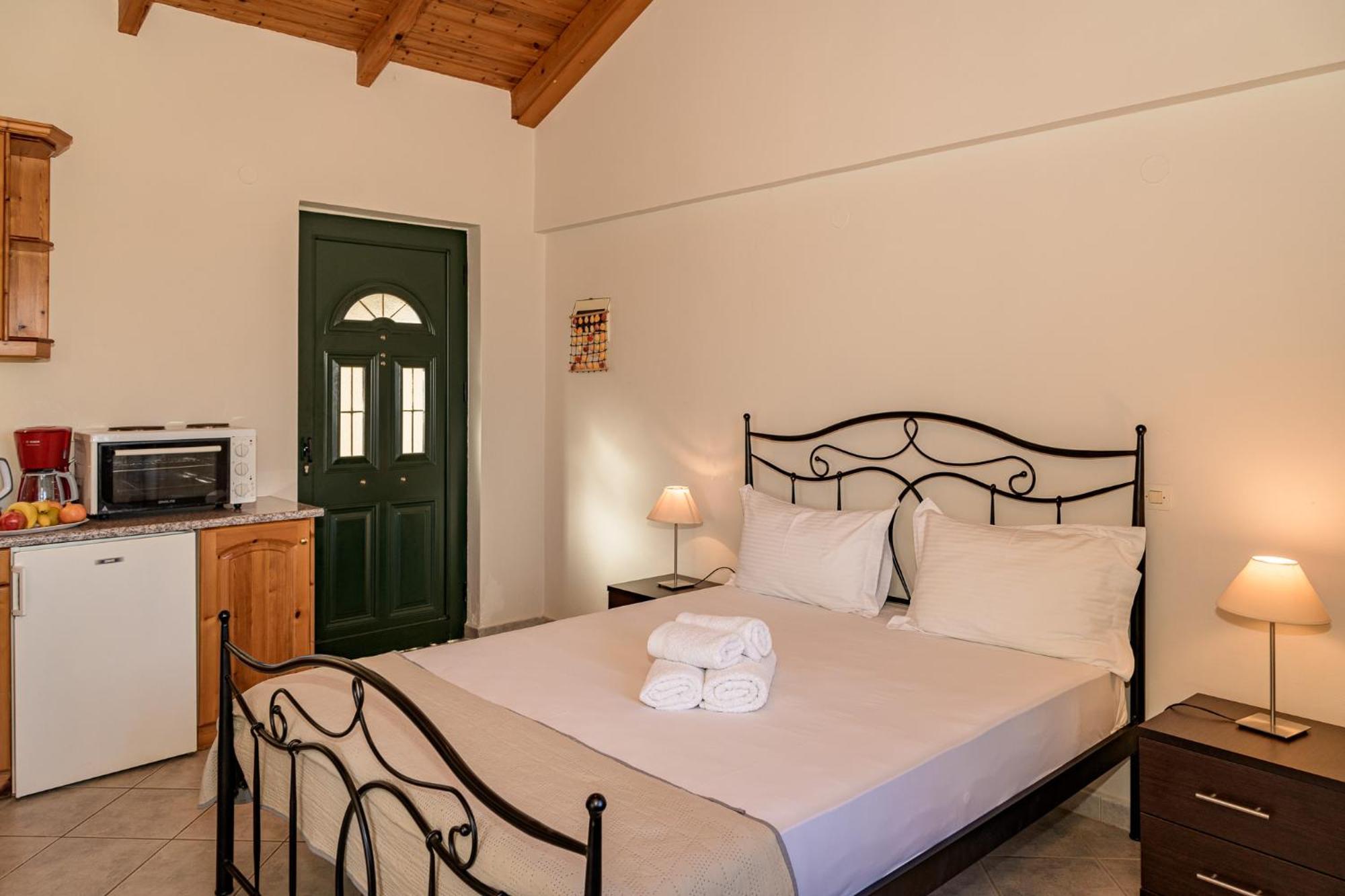 Villa Mare Studios Skinaria Exterior photo